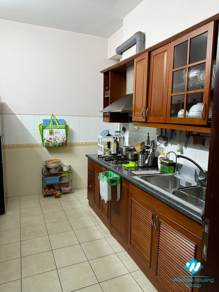 Beautiful apartment with 3 bedrooms, fully furnished, high floor with lake view for rent